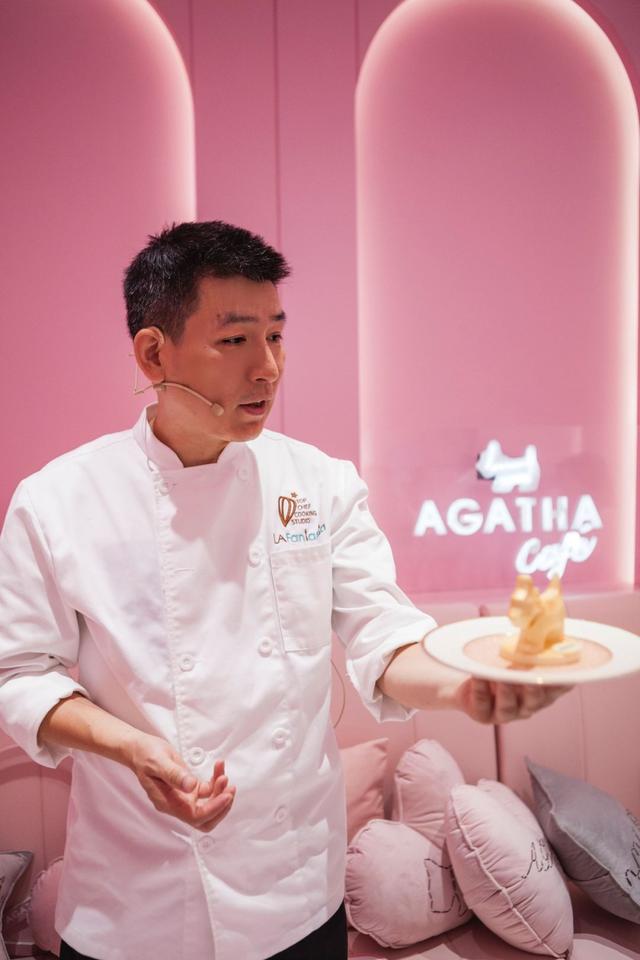 上海魔都复古咖啡(魔都首家AGATHA咖啡馆来了)(11)