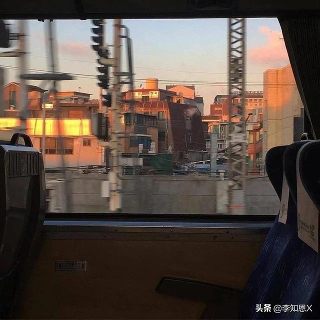 微信头像简约干净阳光（微信头像背景图）(41)