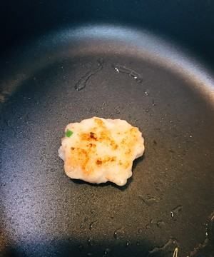 虾饼用什么粉炸才脆皮,虾饼怎么做呀图8