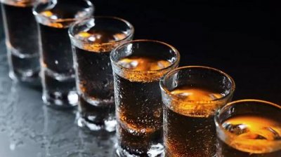 ​春节白酒送礼(春节买什么白酒好呢送礼)
