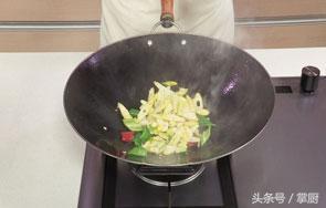 家常竹笋炒肉的做法（竹笋炒肉是一道非常下饭的家常菜）(13)