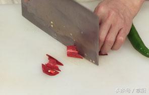 家常竹笋炒肉的做法（竹笋炒肉是一道非常下饭的家常菜）(3)