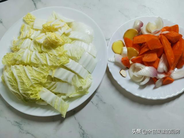 家常炖羊肉怎么做好吃又香（菜肴主食连锅上桌）(6)