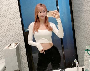 ​斗鱼LOL女主播南波儿离婚复出 网友说：又有的看了