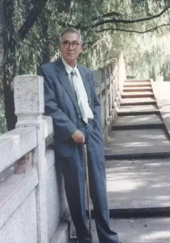任正非娶了几任老婆？有3个孩子3个姓氏且娶了小近30岁的娇妻