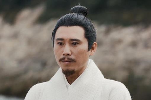 吕不韦和李斯谁是忠臣