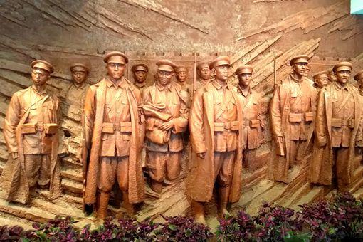 黎元洪武昌起义清朝灭了,为何洪秀全占领南京却失败了?武汉有多重要?