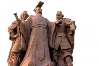 ​汉武帝在外交方面有哪些成就 当时与周边国家关系如何
