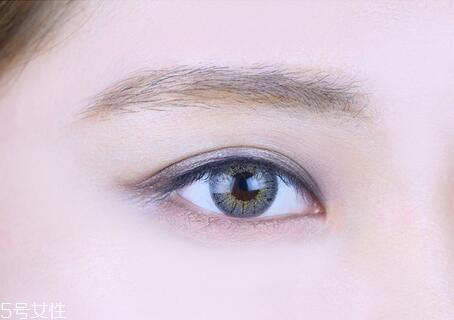 西柚色眼影怎么画？教你画高冷女神妆容