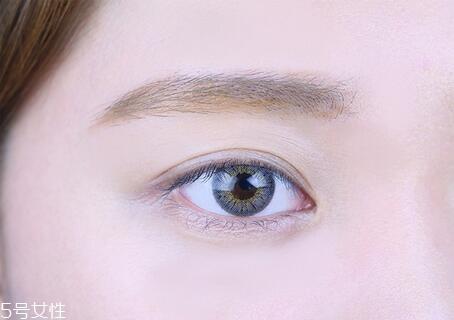 西柚色眼影怎么画？教你画高冷女神妆容