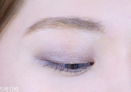 西柚色眼影怎么画？教你画高冷女神妆容