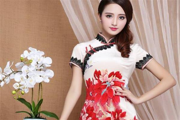 旗袍是哪个民族的服饰 旗袍的起源