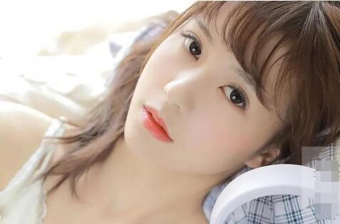 女生由晚安改为拜拜二