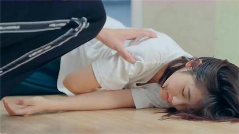 女生说肚子疼的错误回答