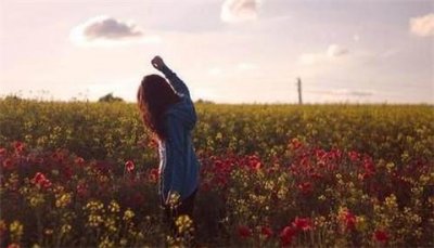 ​谈恋爱应不应该aa制？真正爱你的人才不在乎是否aa