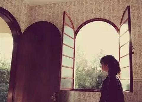 渣女热情主动冷淡的表现