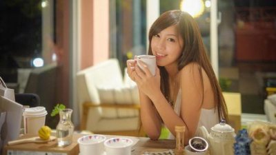 ​初次见面约会去KTV，该怎么互动？
