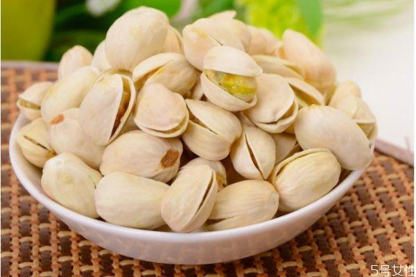 什么人不能吃开心果呢 吃开心果有什么注意的呢 什么人不能吃开心果呢 吃开心果有什么注意的呢