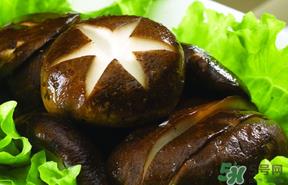 鲜香菇发黑了还能吃吗？鲜香菇放黑了还能吃吗？