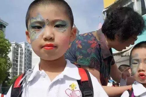 儿童节汇演妆容照曝光!亲妈看到都哭了哈哈哈哈哈哈哈哈哈