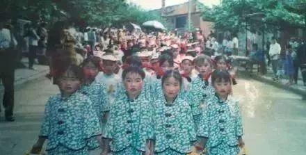 儿童节汇演妆容照曝光!亲妈看到都哭了哈哈哈哈哈哈哈哈哈