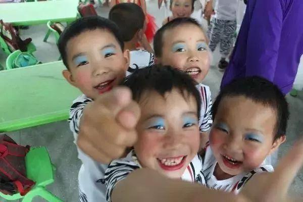 儿童节汇演妆容照曝光!亲妈看到都哭了哈哈哈哈哈哈哈哈哈