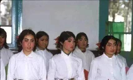 儿童节汇演妆容照曝光!亲妈看到都哭了哈哈哈哈哈哈哈哈哈