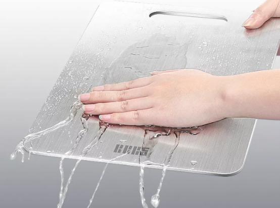 砧板界的「钢铁侠」,不长霉剁骨无声,德国人不爱双立人爱它