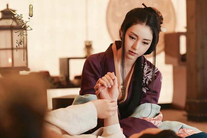 刘备的四位夫人中，谁是顶级美人，刘备去世时是对仍她念念不忘