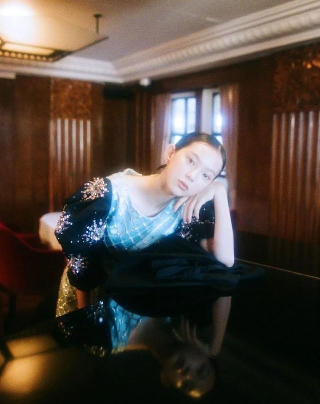 今春流行复古公主风的鞋子,温柔的精致感!