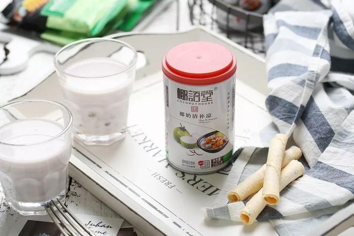 真的用椰奶做的清补凉,海南岛特产,喝一口,消暑气