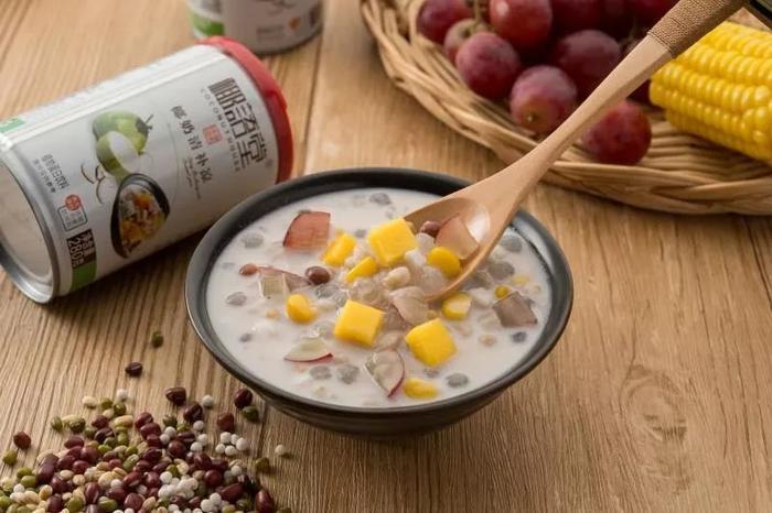 真的用椰奶做的清补凉,海南岛特产,喝一口,消暑气