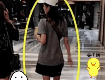 “抖音一姐”被封杀一年，现状让人看了可怜，吃东西还要别人请客