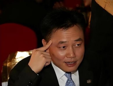 ​国美五年半亏超220亿！黄光裕苦寻一线生机