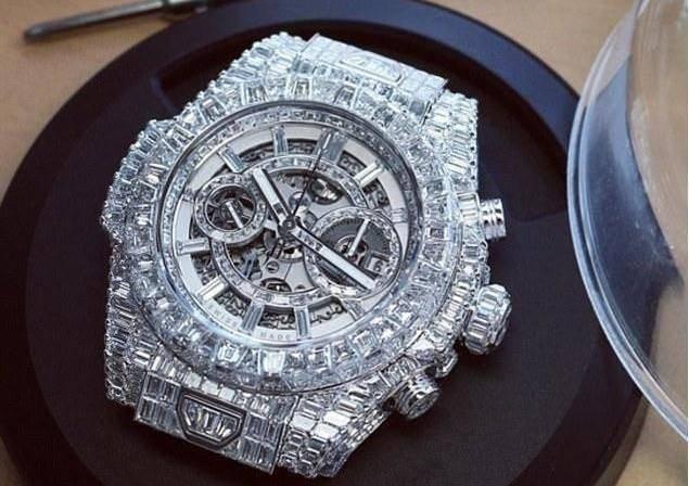 梅威瑟炫富有多疯狂?手表价值1.2亿元,同时交往7位女友让人羡慕