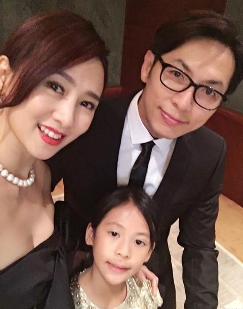 因拍三级片成名,50岁翁虹风韵犹存,网友:女神