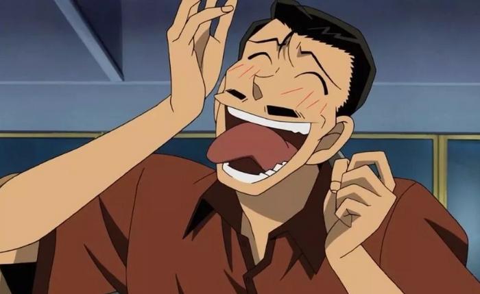 毛利小五郎曾经暗示柯南，他是知道这一切的，只是柯南没有留意