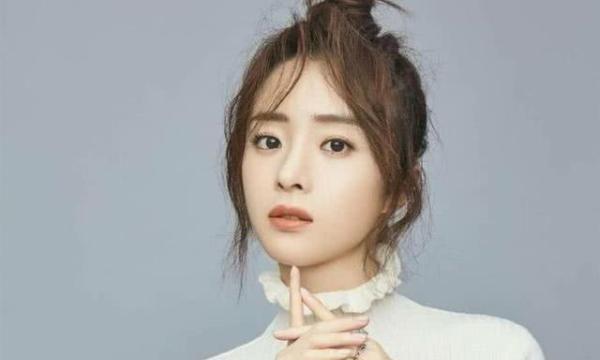 双胞胎姐妹同为复旦高材生,1个选择出国深造,而她成知名女星