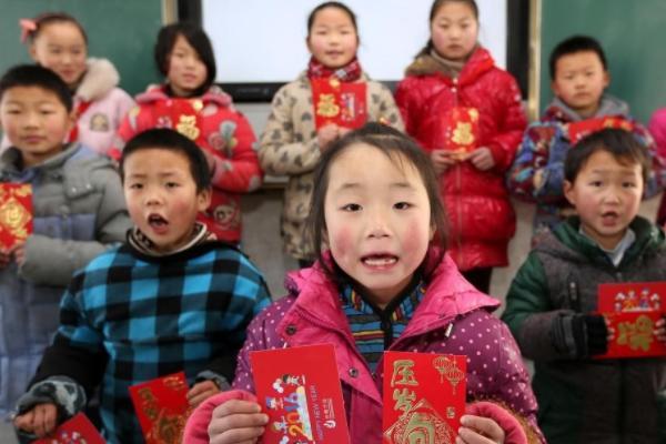 作为一个晚辈，多大就不该收压岁钱了，专家说出他的看法