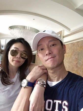“悲情男主”谢祖武圈外老婆罕见曝光，肤白貌美不输女明星