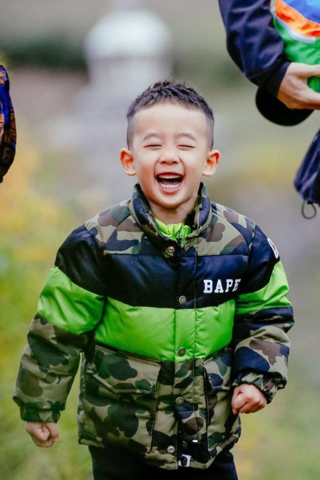 星二代户口本上的大名：嗯哼的霸气，甜馨的淑女，陈睦辰有意义