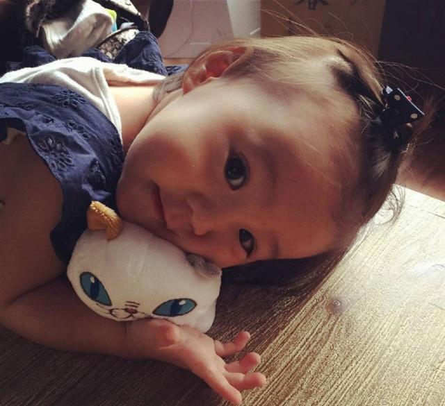 星二代户口本上的大名：嗯哼的霸气，甜馨的淑女，陈睦辰有意义