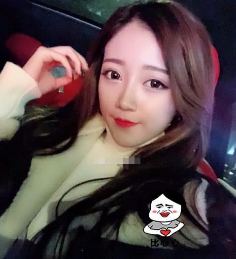 小伊伊晒结婚照，却故意剪掉牌牌琦，难道他就这么给你“丢脸”？