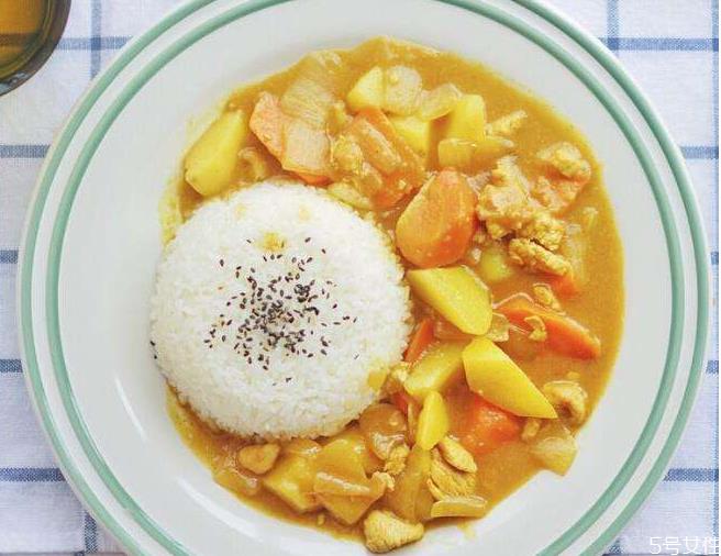 吃咖喱会胖吗 减肥期间能吃咖喱吗 吃咖喱会胖吗 减肥期间能吃咖喱吗