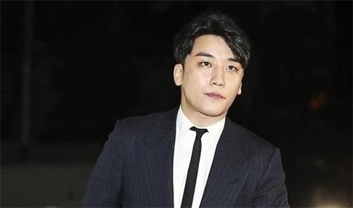 言承旭回应参加胜利私人派对：不知道胜利也在现场！