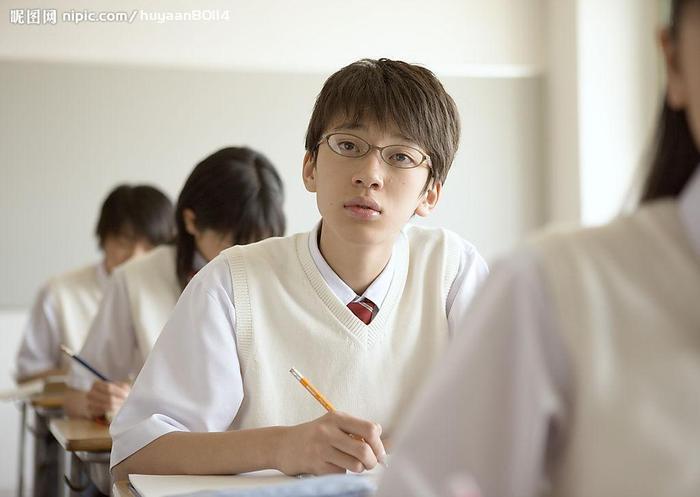 初中数学：关于那些平行线的性质，你不得不知道东西