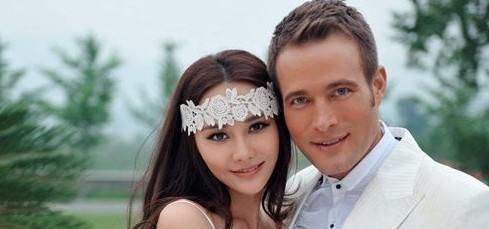 她和吴奇隆离婚还没一年，就嫁给了外国老公，生下的混血儿很漂亮