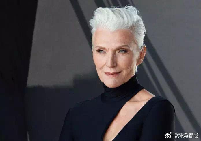 又美又飒！马斯克老妈的人生比他儿子还传奇！