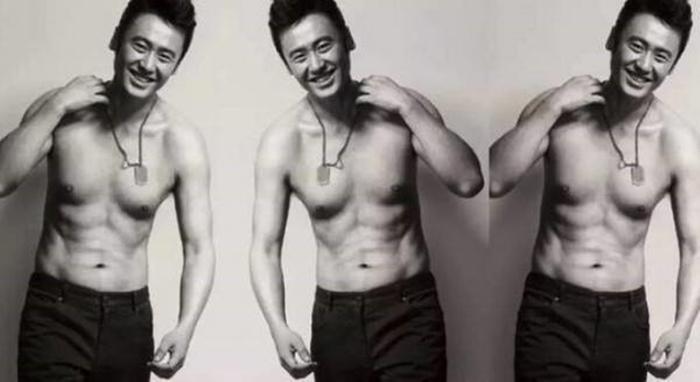 吴秀波风波过后首露面，精神饱满会好友，发际线暴露真实境况