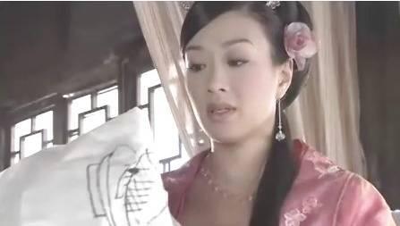 荧幕风情万种的10大女掌柜，林志玲自我颠覆邋遢短发性感全无